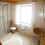 Hus Bi De Strandloeper Appartement